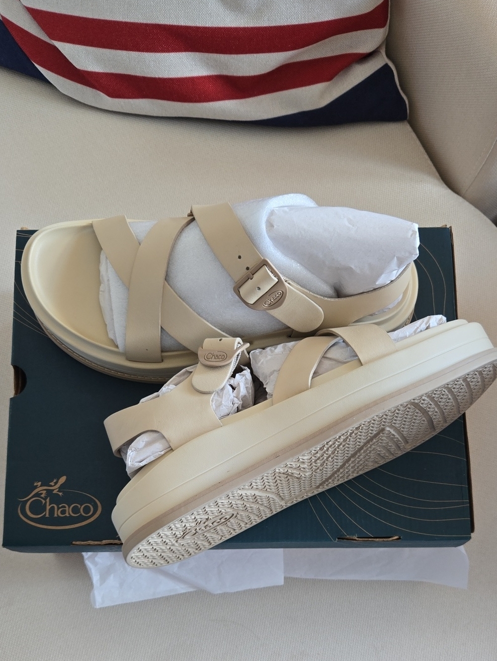 Chaco Townes Midform Sandals US 10W/UK8W NWT Platform Comfort Sandals Angora